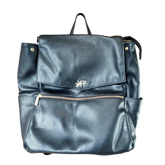 FRESHLY PICKED black Classic Diaper Bag with changing pad, Vegan Leather - Picture 2 of 9